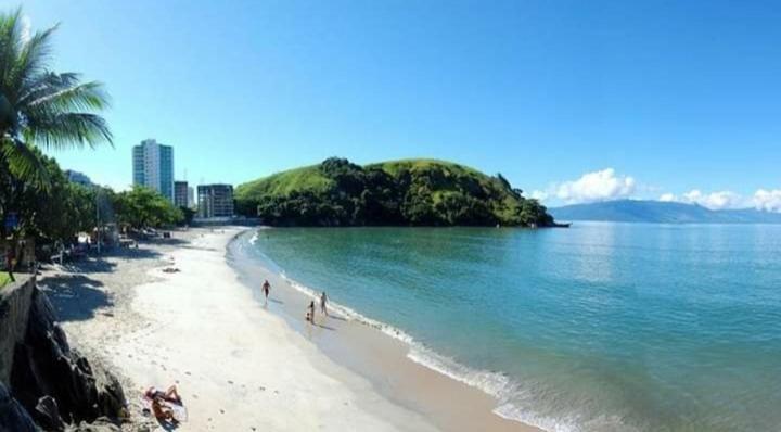 Apartamento Dona Frida Prainha Com Wifi Pe Na Areia Caraguatatuba Luaran gambar