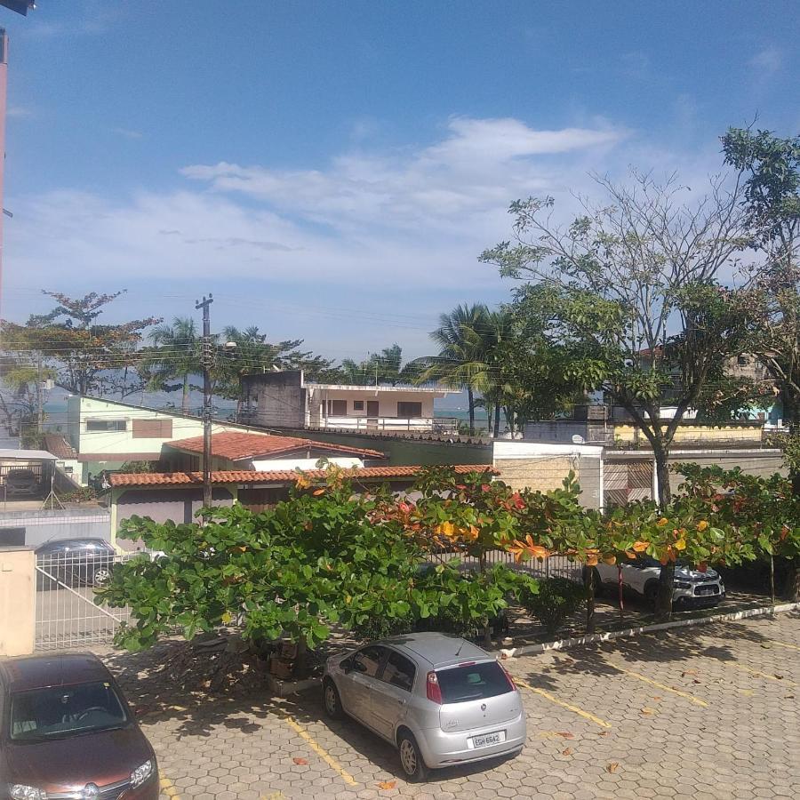 Apartamento Dona Frida Prainha Com Wifi Pe Na Areia Caraguatatuba Luaran gambar